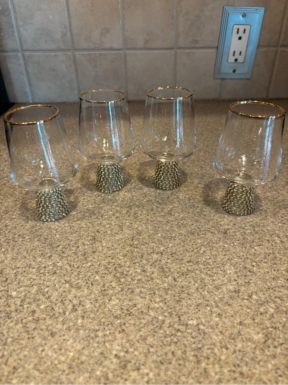 Christian Siriano (set of 4) Rhinestones Decorative Shot Glasses With Gold Rim.